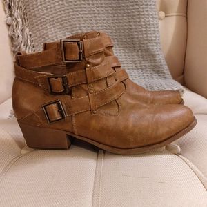 ShoeCult, Size 9, Light Brown Leather Booties